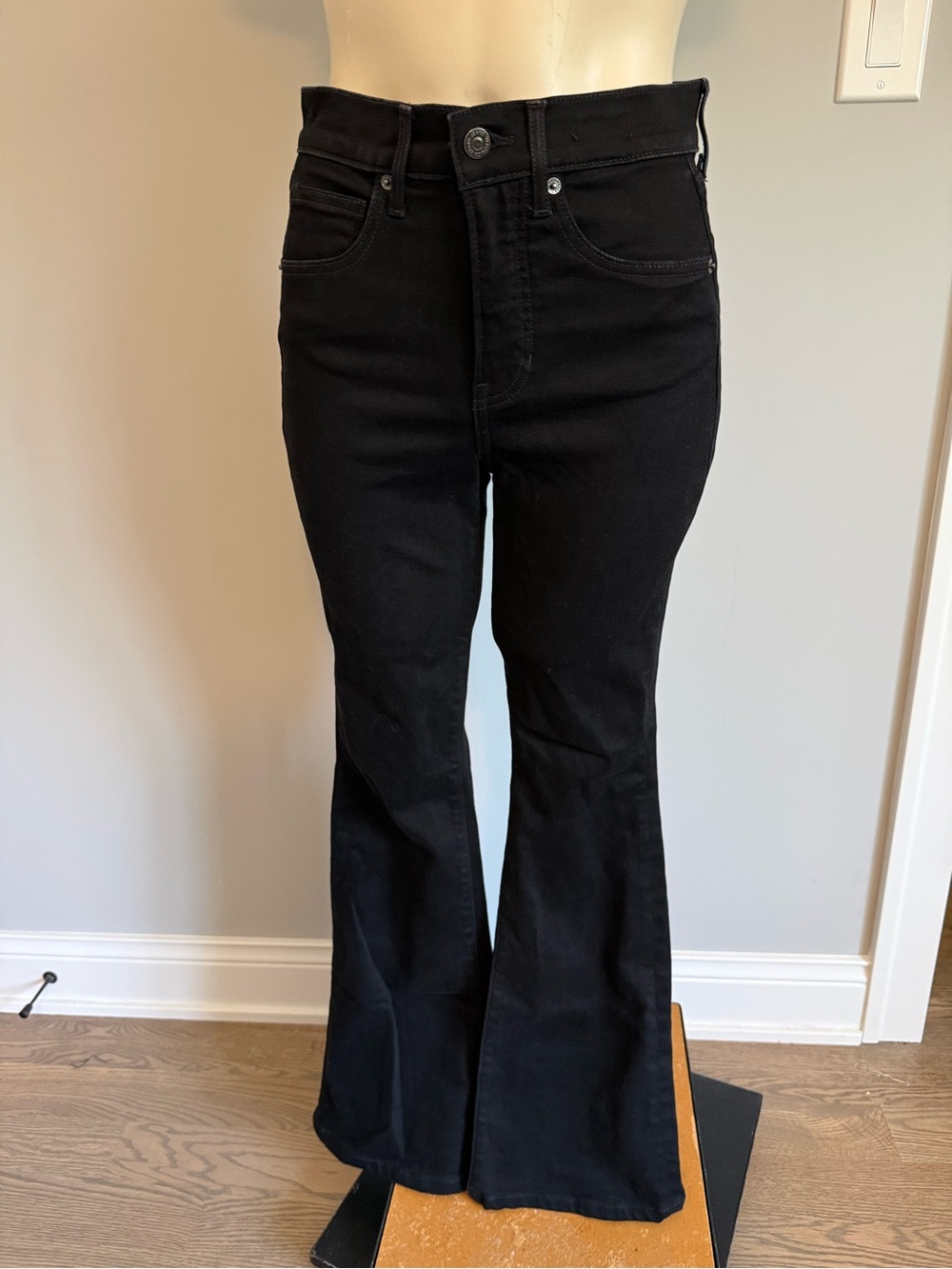 Veronica Beard Beverly Skinny Flare - Black High-Rise Jeans - Picture 2 of 10